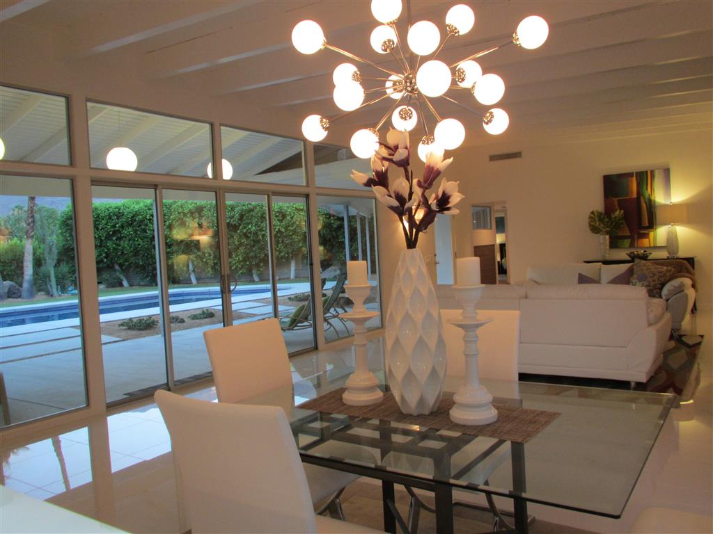 SL920 Dining Area 1